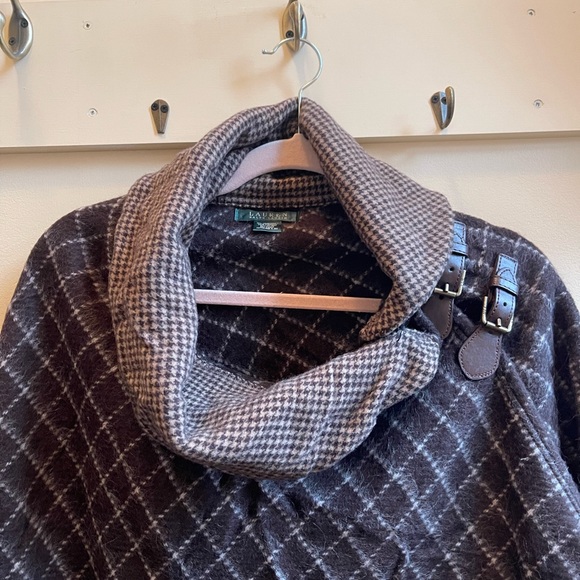 Retro Ralph Lauren Buckle Up Pancho - Picture 7 of 9